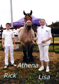 Athena Lisa an Rick 2011 250